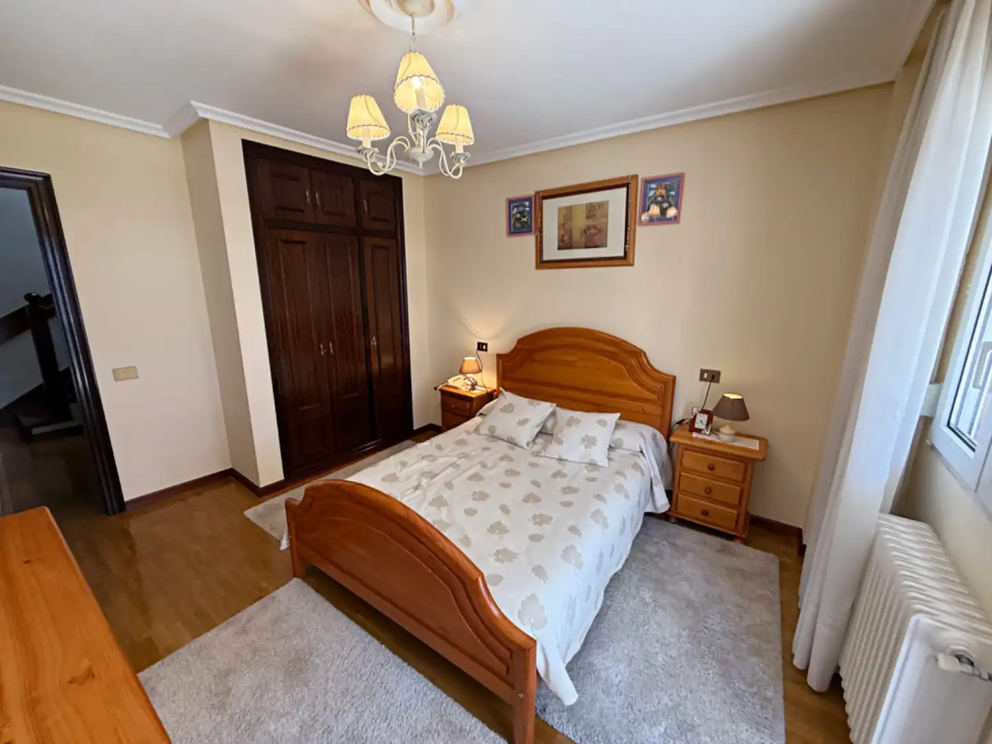 Habitación de Casa adosada en venta en Oviedo  con Calefacción, Jardín privado y Parquet