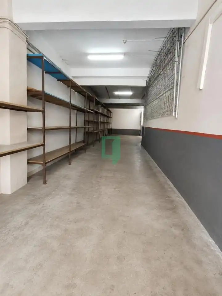 Wohnung zum Verkauf in Badalona mit Klimaanlage und Terrasse