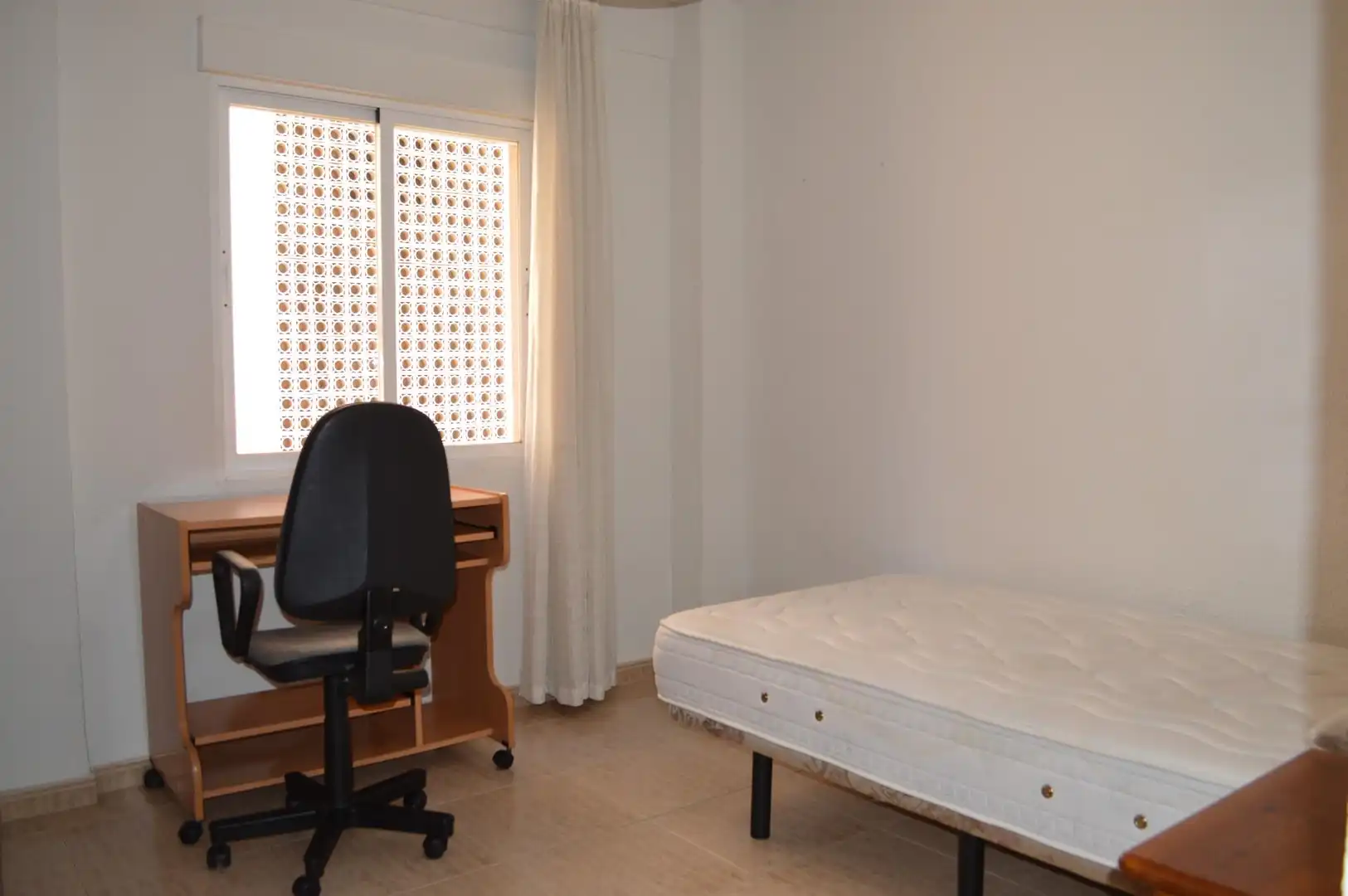 Bedroom of Flat for rent in Granada  with Terrace, Furnished and Balcony
