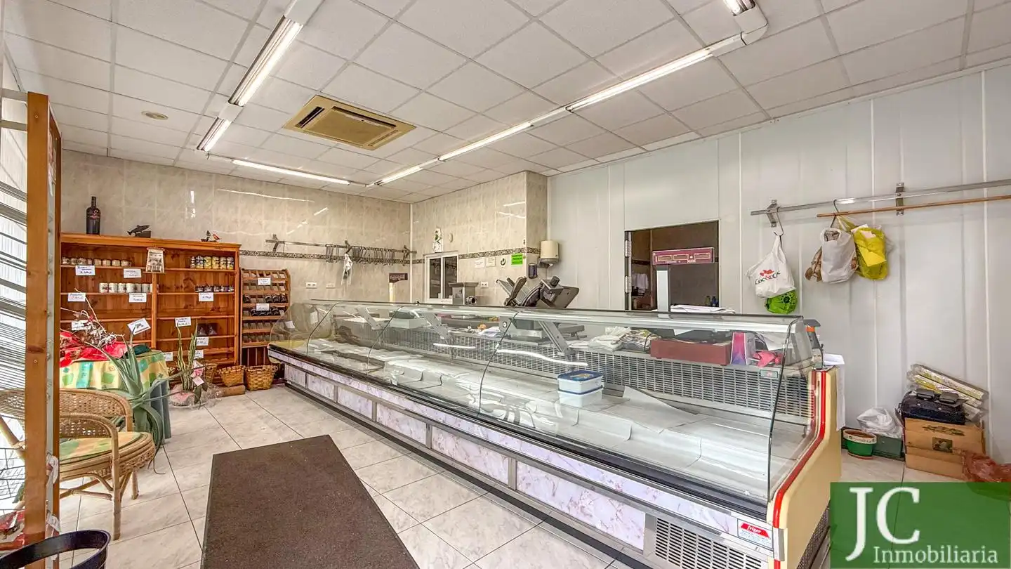Local comercial en venda a paseo del baron de adzaneta 15, imagen 2
