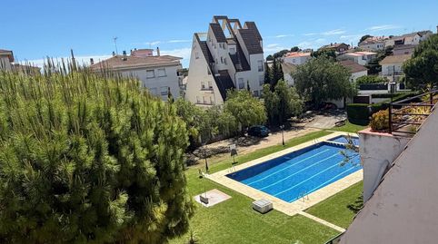 Espectacular ático dúplex con piscina en Calafell
