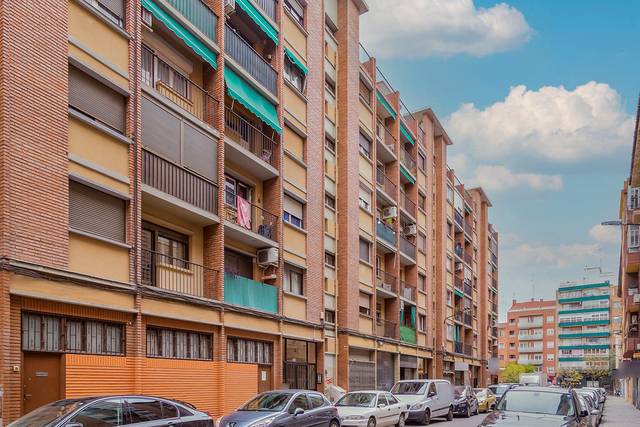 Local comercial en Venta en CL JOSE PELLICER en Barrio de San José