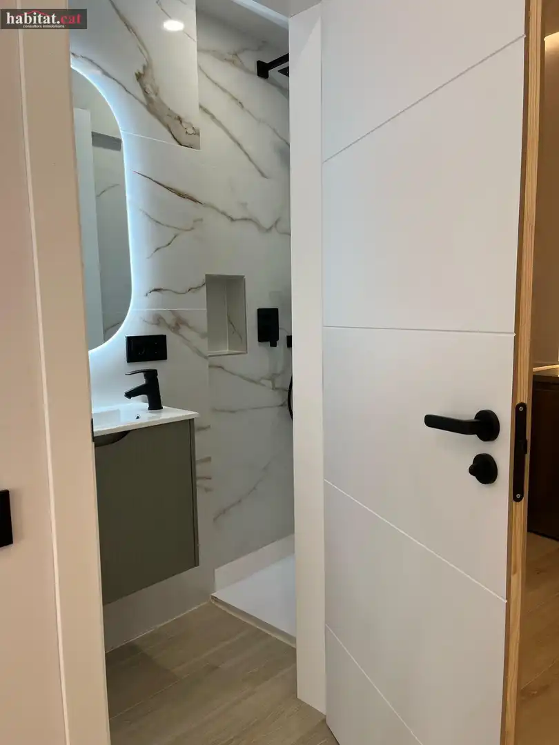 Baño de Oficina en venta en Vilanova i la Geltrú con Calefacción