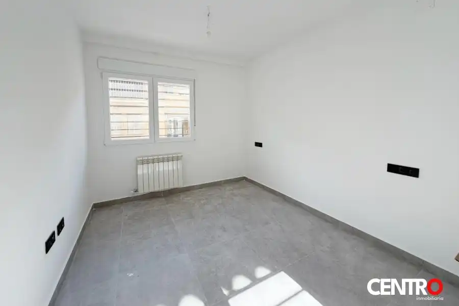 Schlafzimmer von Wohnung zum Verkauf in Cenes de la Vega mit Klimaanlage, Heizung und Privatgarten
