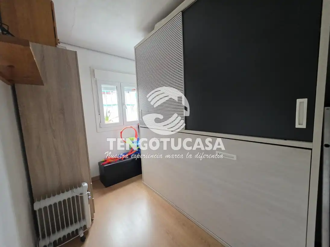 Bedroom of Flat for sale in Madrid  with Air Conditioner, Terrace and Furnished