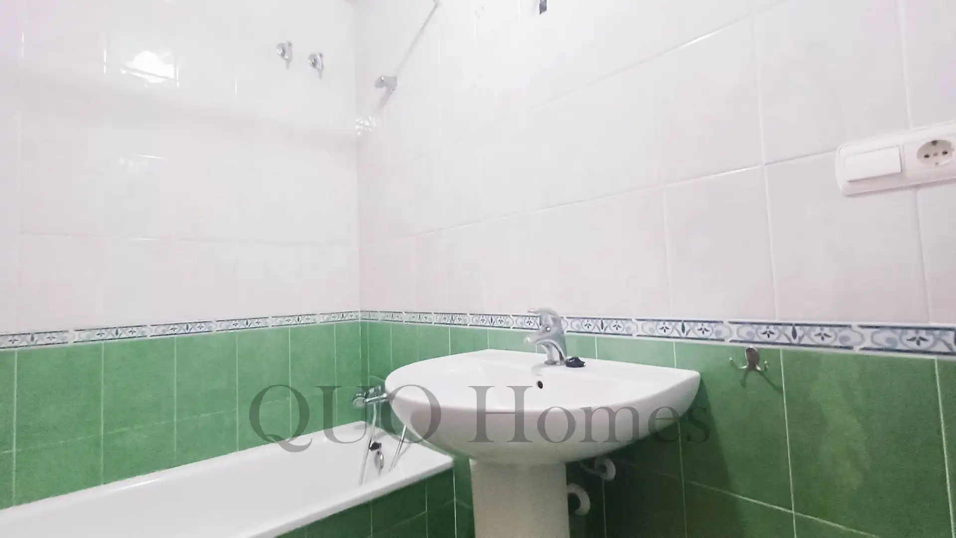 Bathroom of Flat for sale in Jerez de la Frontera  with Air Conditioner, Storage room and Balcony