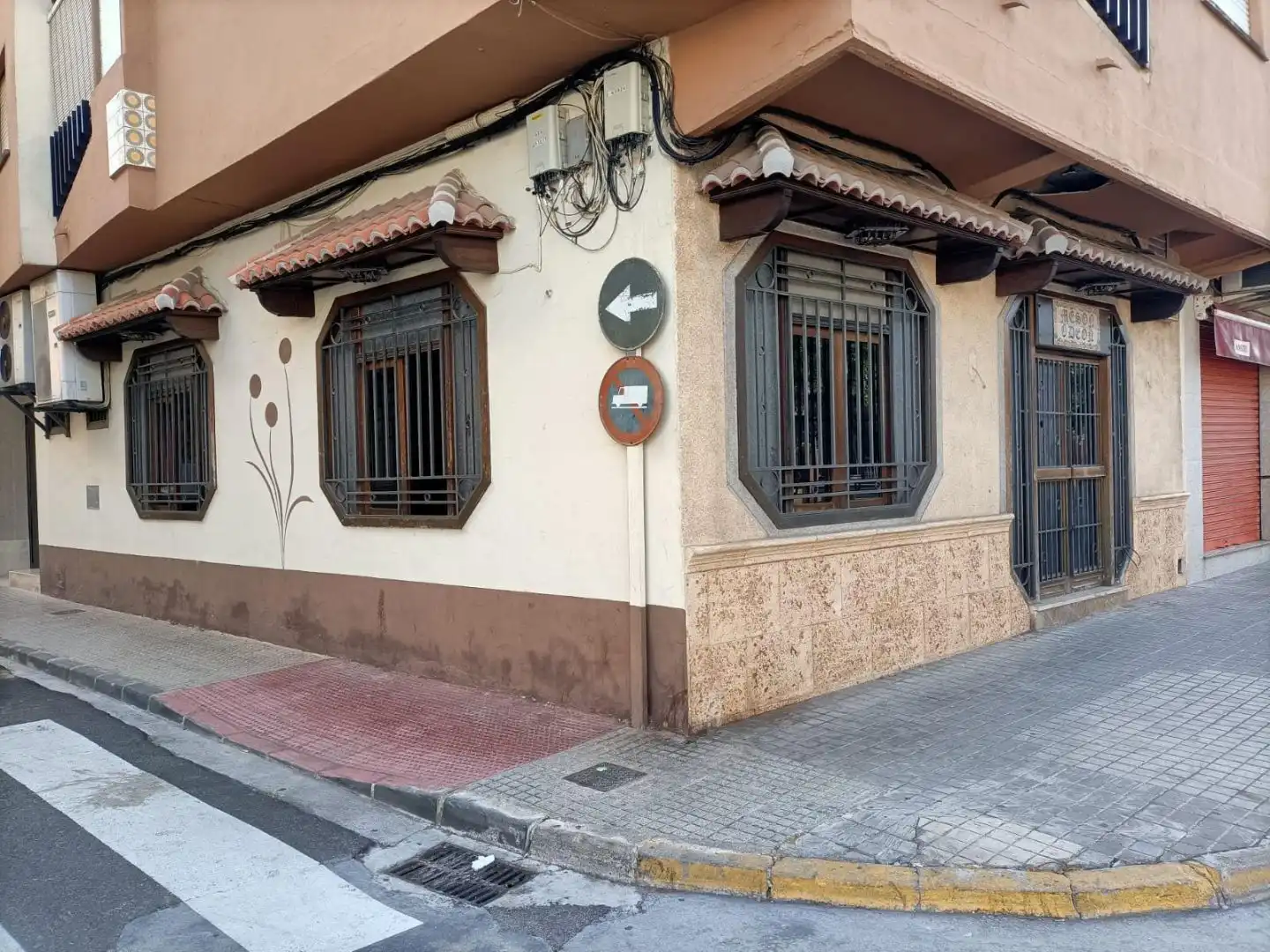 Vista exterior de Local de alquiler en La Pobla Llarga