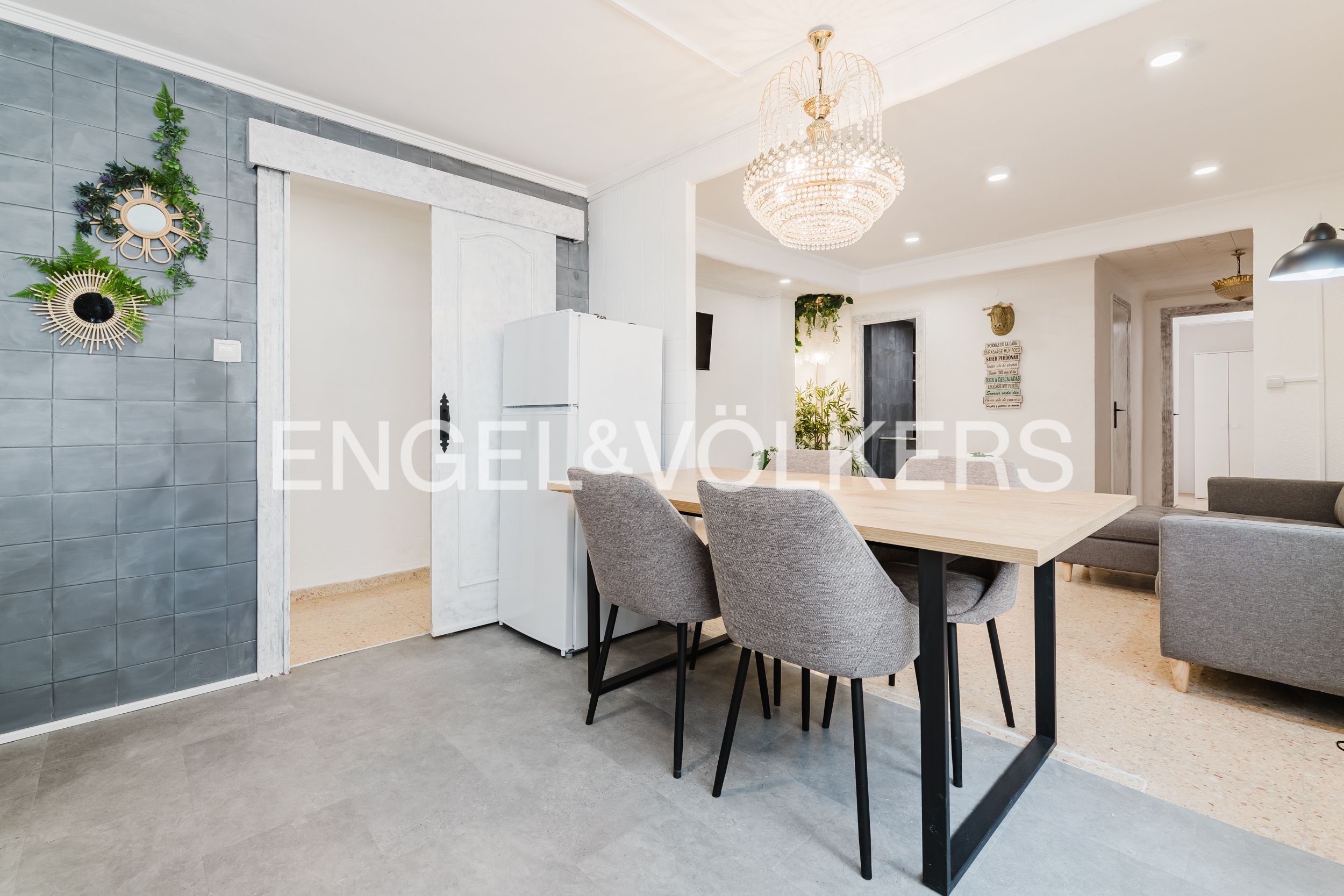 Menjador de Apartament de lloguer en  Valencia Capital amb Aire condicionat i Calefacció