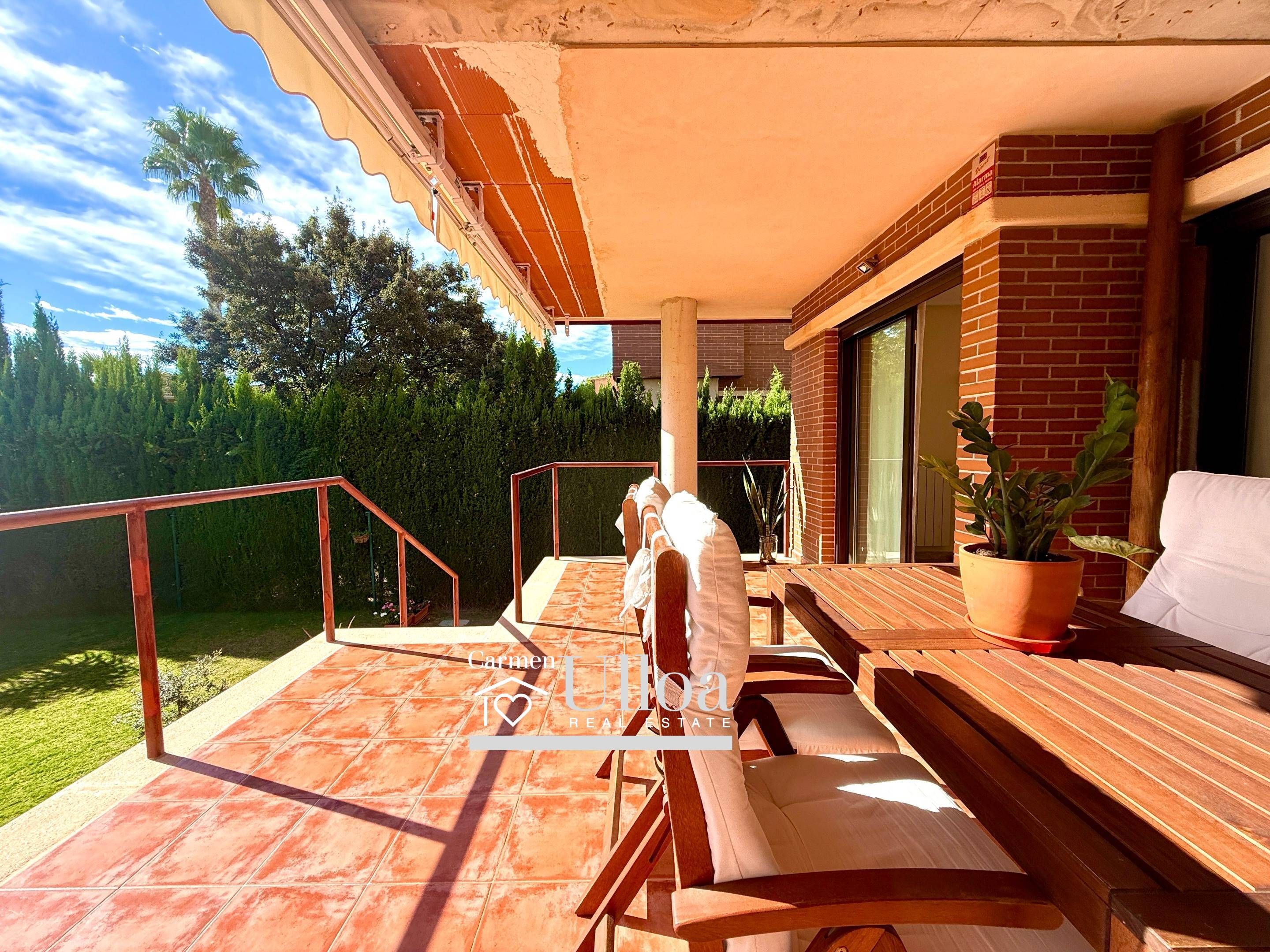 Casa adosada en venda a Calle Aries, Almajada - Ravel