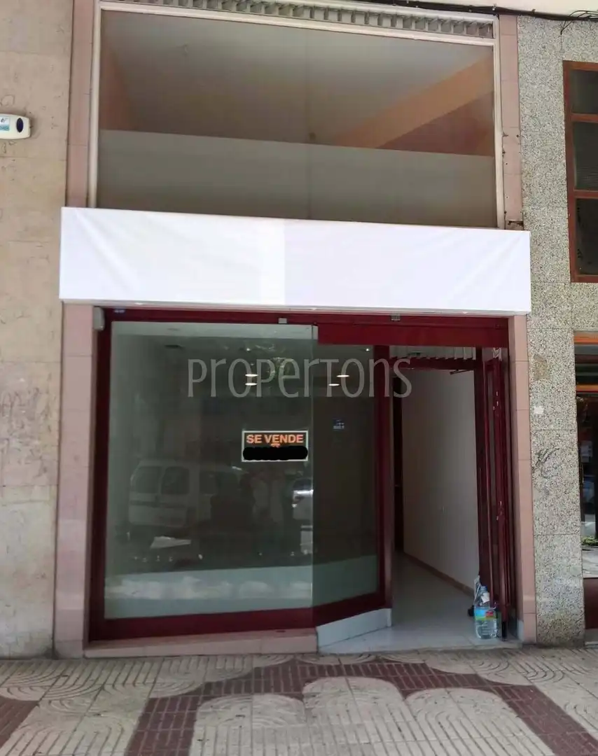 Local comercial en venta en Bagatza - S. Vicente