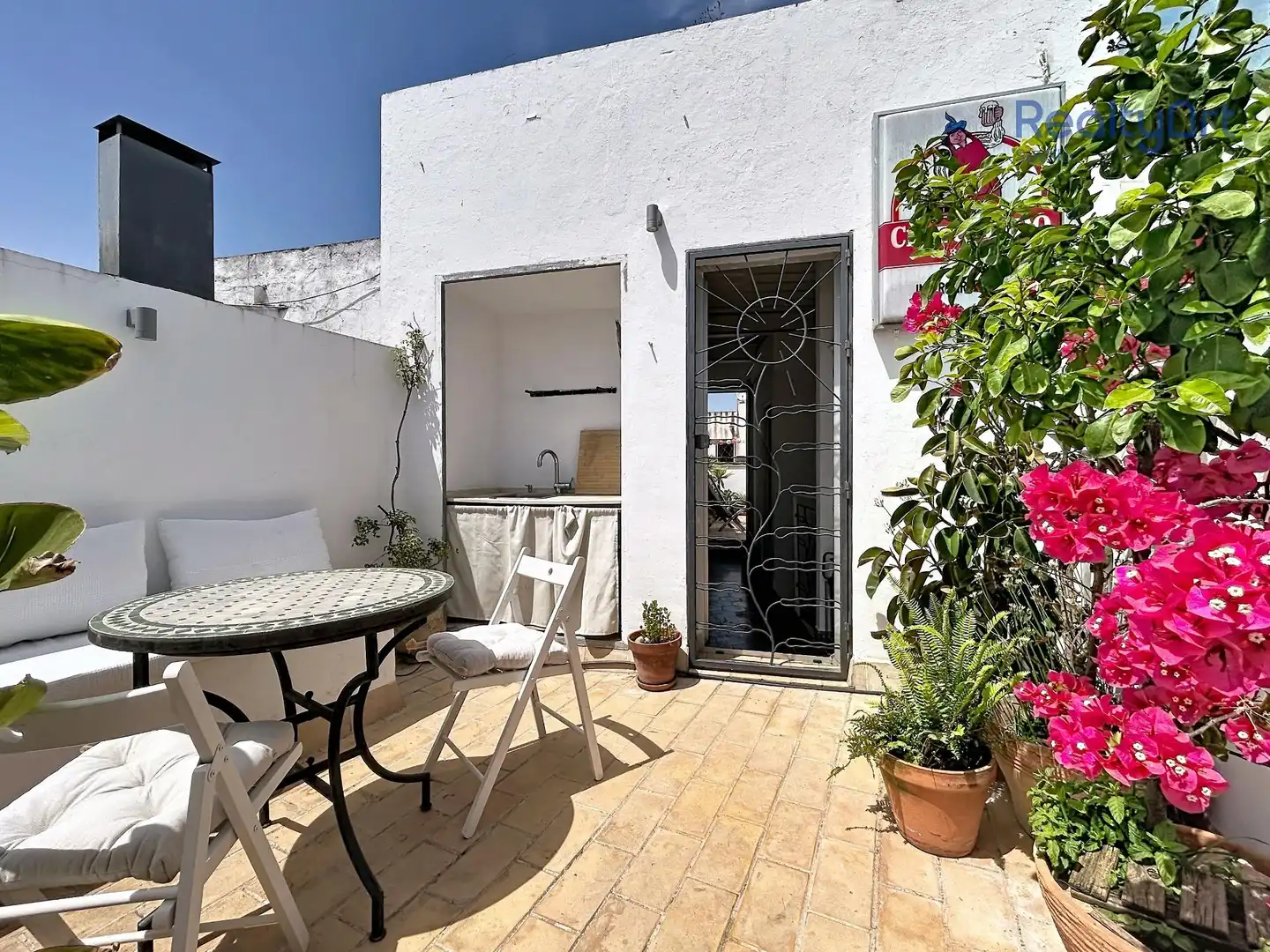 House with pool for sale in Casco Antiguo, imagen 4