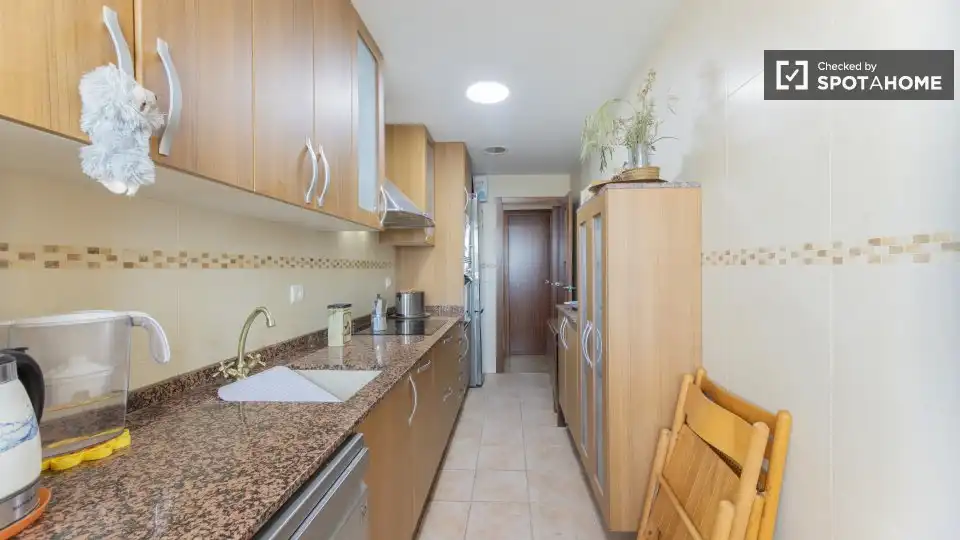 Küche von Wohnung zur Miete in Valencia mit Klimaanlage, Heizung und Möbliert