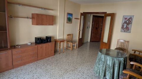 INMOBILIARIA TARTESOS VENDE PISO JUNTO A LA PARADA DEL METRO
