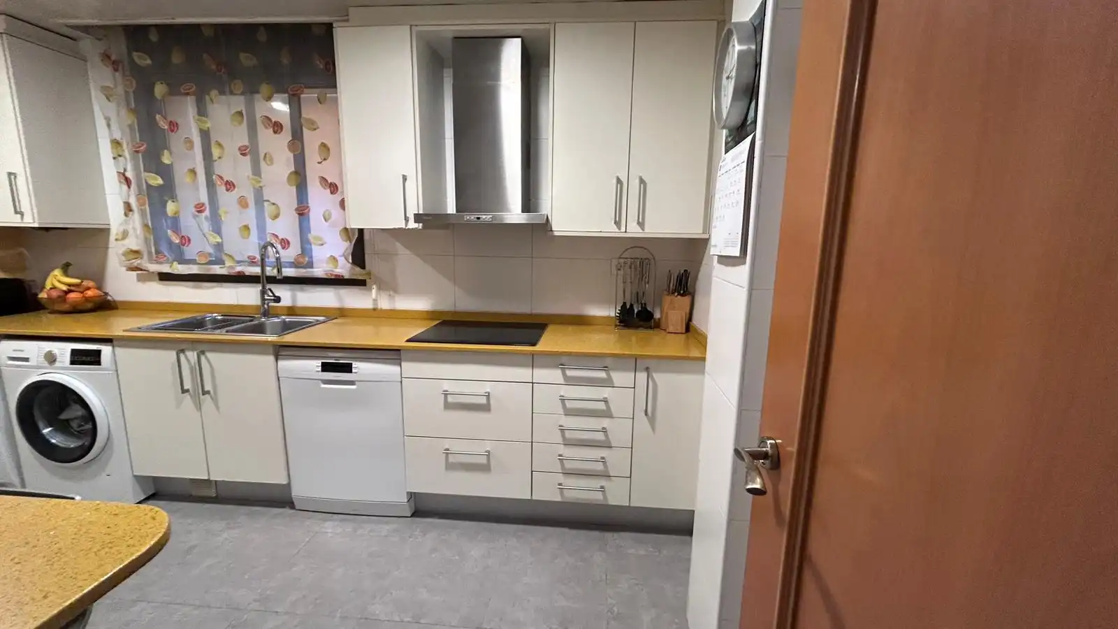 Kitchen of Ground floor for sale in Cornellà de Llobregat  with Storage room