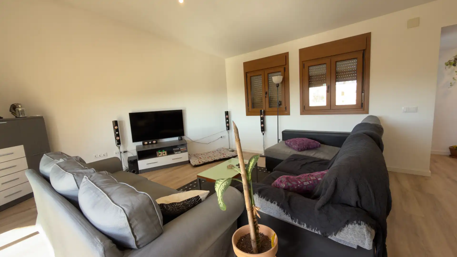 Sala d'estar de Casa o xalet en venda en Benissanet amb Aire condicionat, Jardí privat i Terrassa