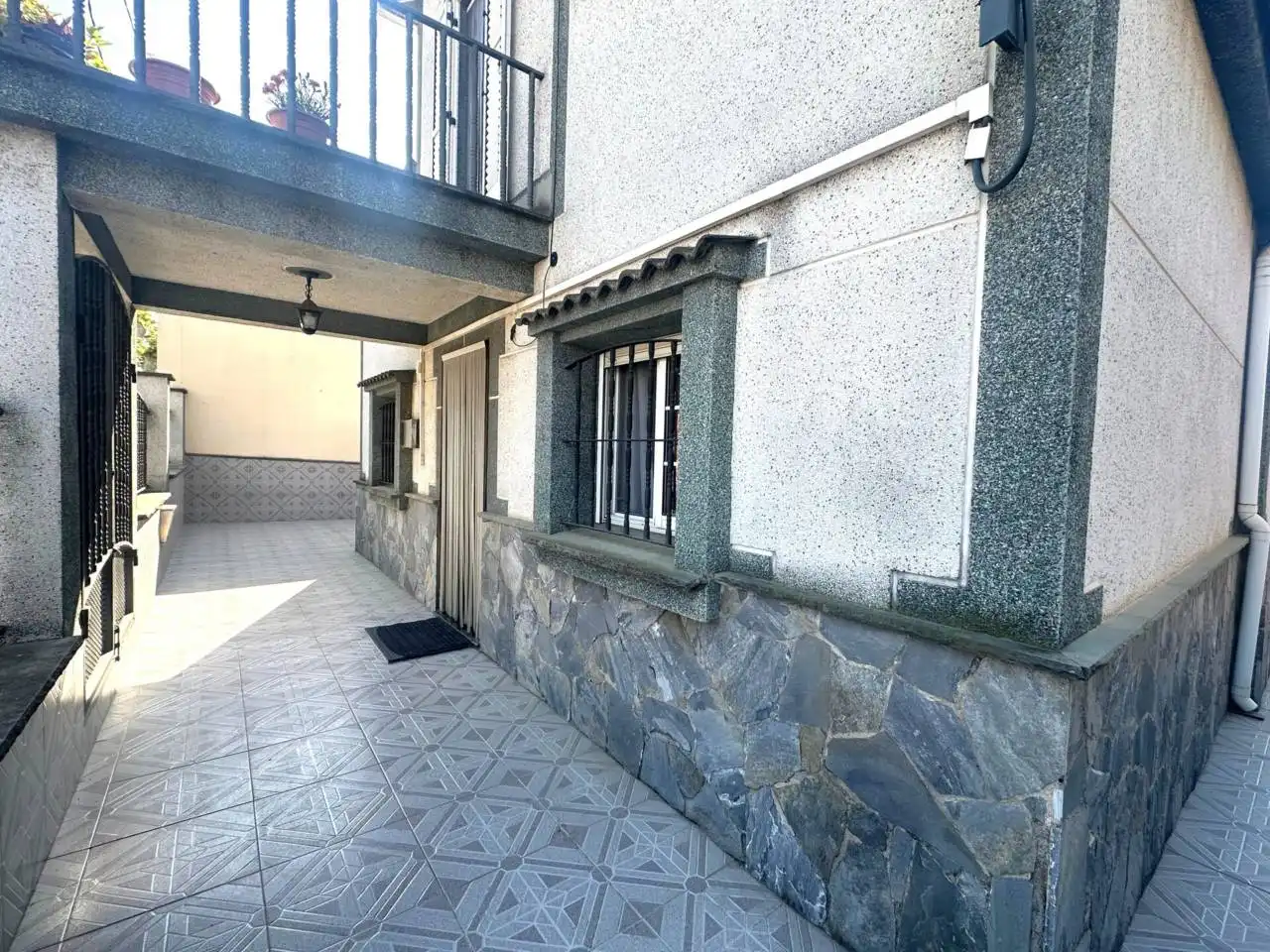 Vista exterior de Casa o chalet en venta en Parets del Vallès con Calefacción, Jardín privado y Terraza