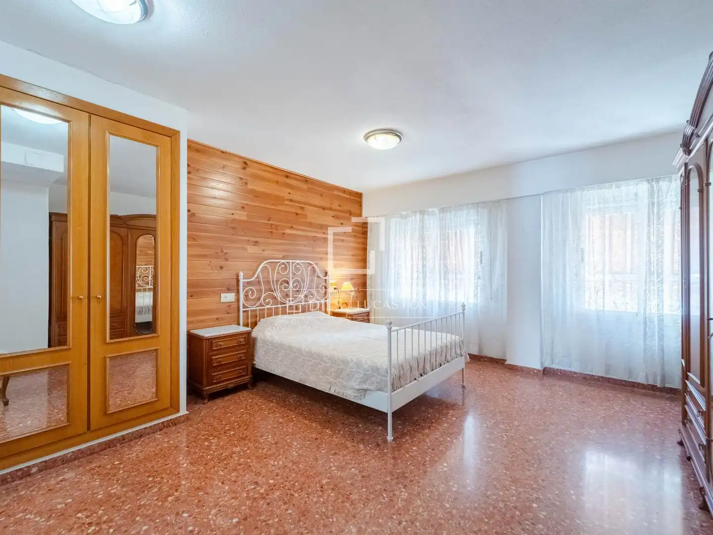 Schlafzimmer von Wohnung zum Verkauf in Valencia mit Klimaanlage, Möbliert und Balkon