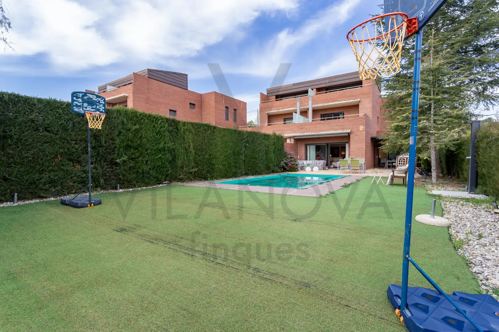 Vista exterior de Casa adosada en venda en Castellvell del Camp amb Aire condicionat, Calefacció i Jardí privat