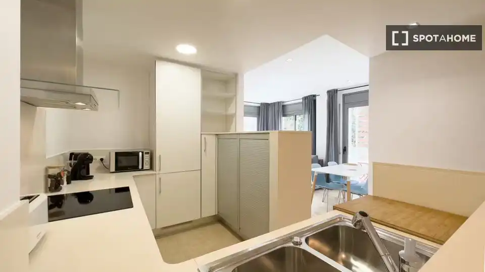Flat with terrace to rent in Sant Martí, imagen 7