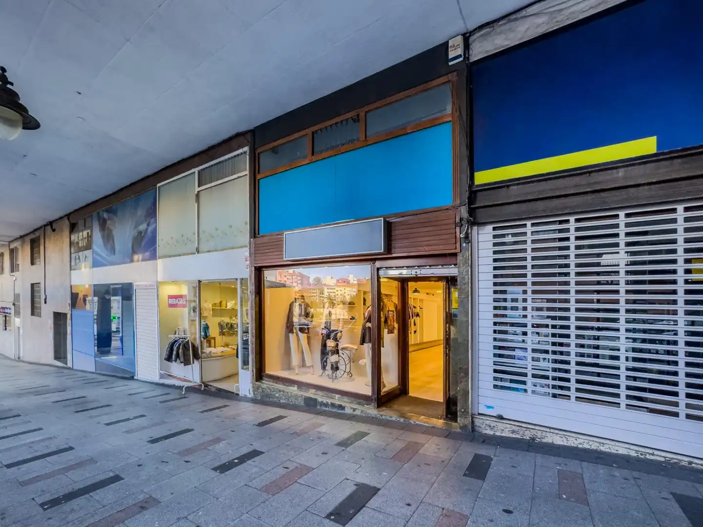 Gewerbefläche zum Verkauf in Calle de José Miguel Barandiarán, imagen 3