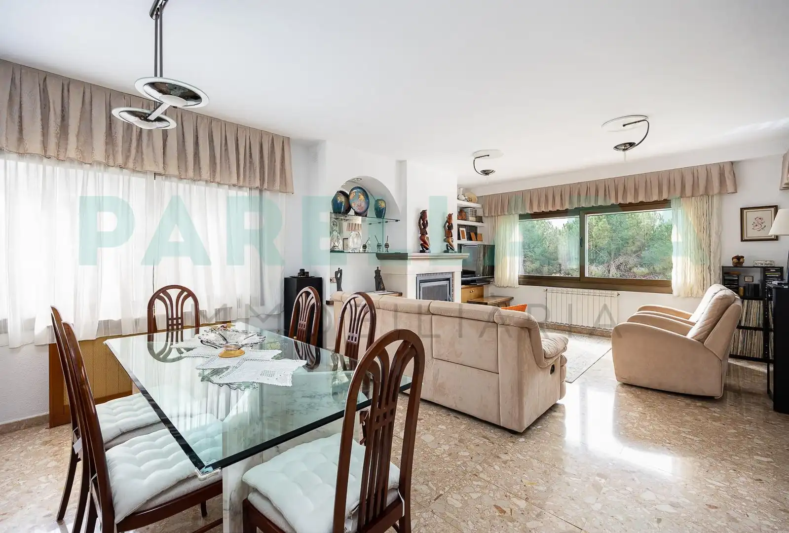Comedor de Casa o chalet en venta en Badalona con Aire acondicionado, Calefacción y Jardín privado