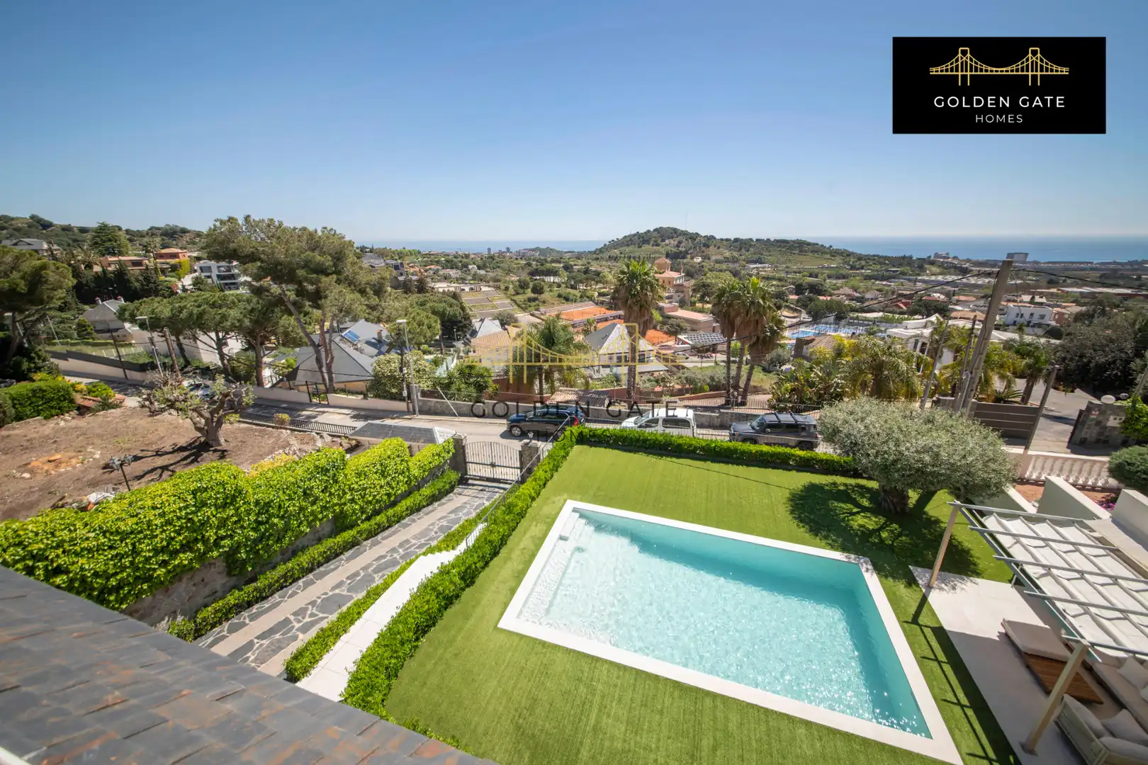 Vista exterior de Casa o chalet en venta en Badalona con Aire acondicionado, Calefacción y Jardín privado
