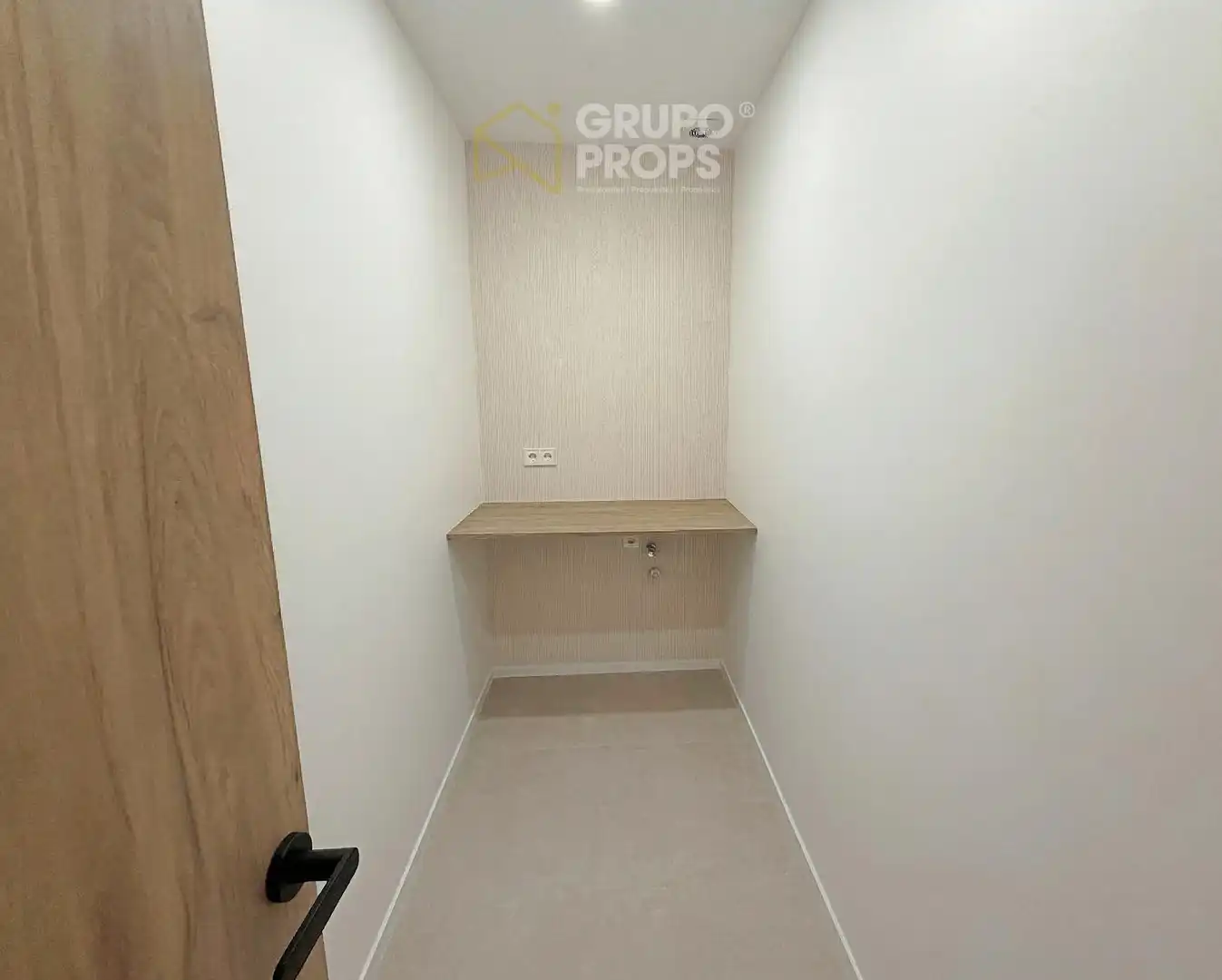 Apartamento en venta en Madrid con Calefacción y Amueblado