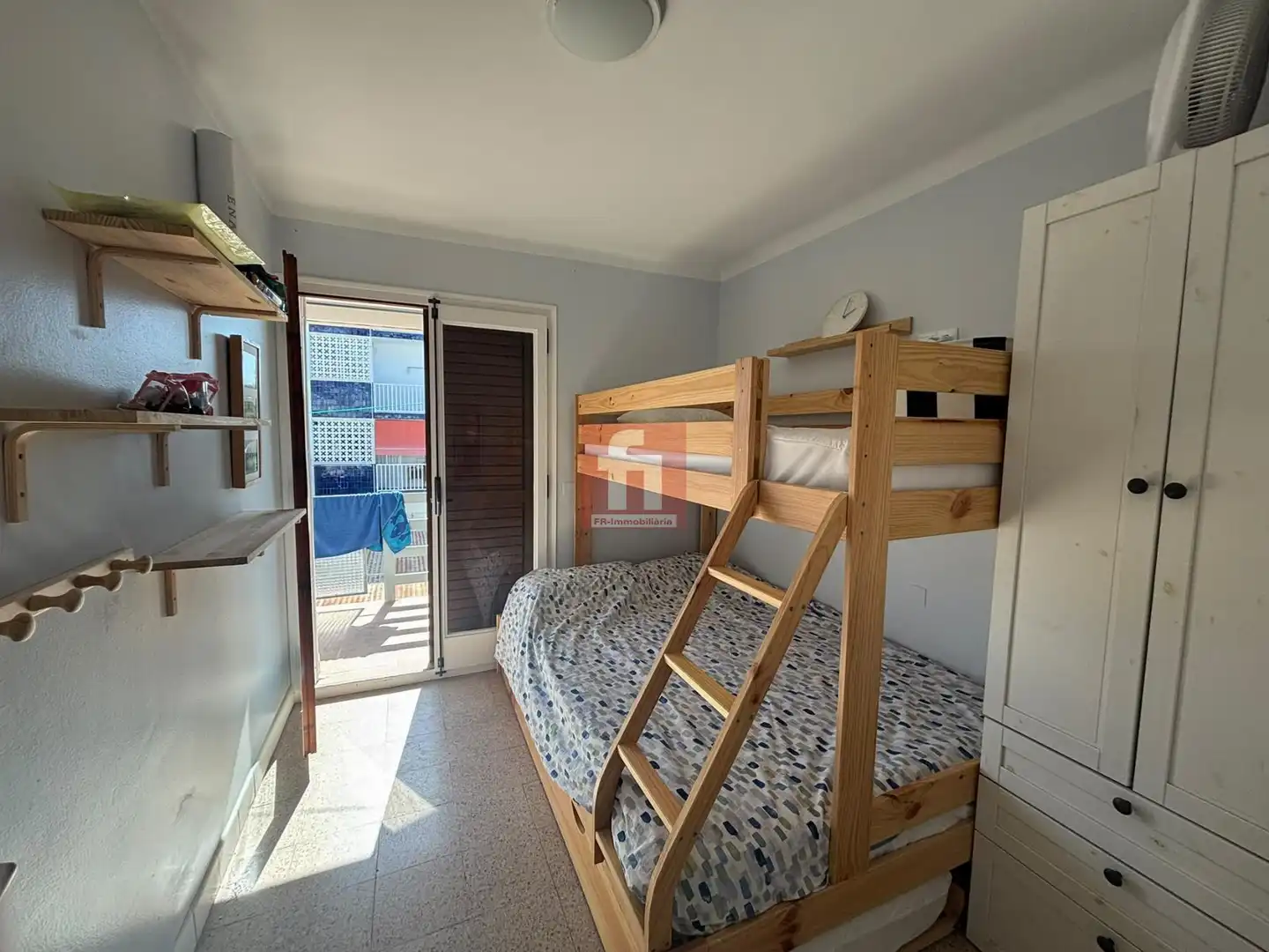 Habitación de Piso de alquiler en El Vendrell con Terraza y Amueblado