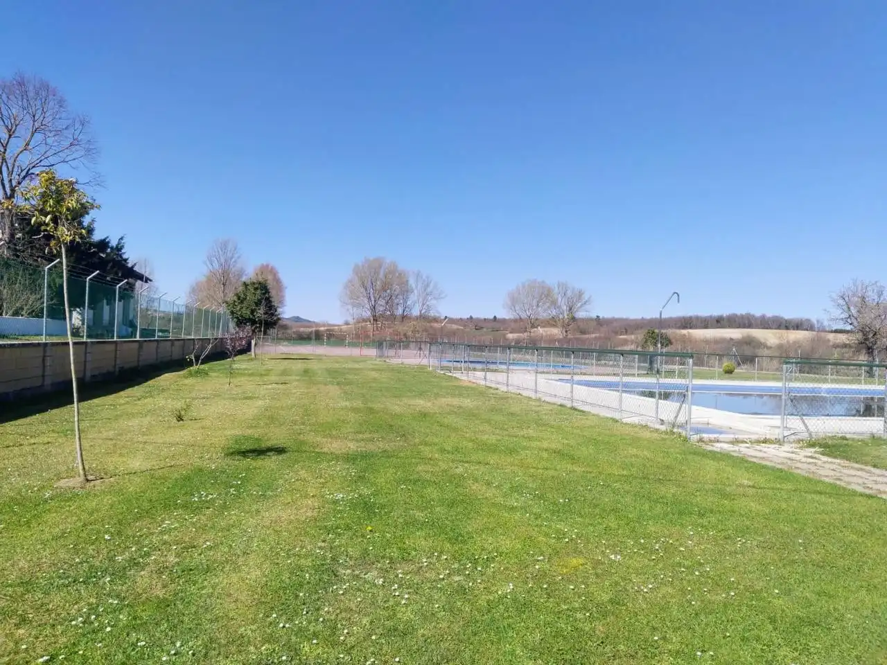 Schwimmbecken von Wohnung zum Verkauf in Merindad de Cuesta-Urria mit Heizung, Abstellraum und Möbliert