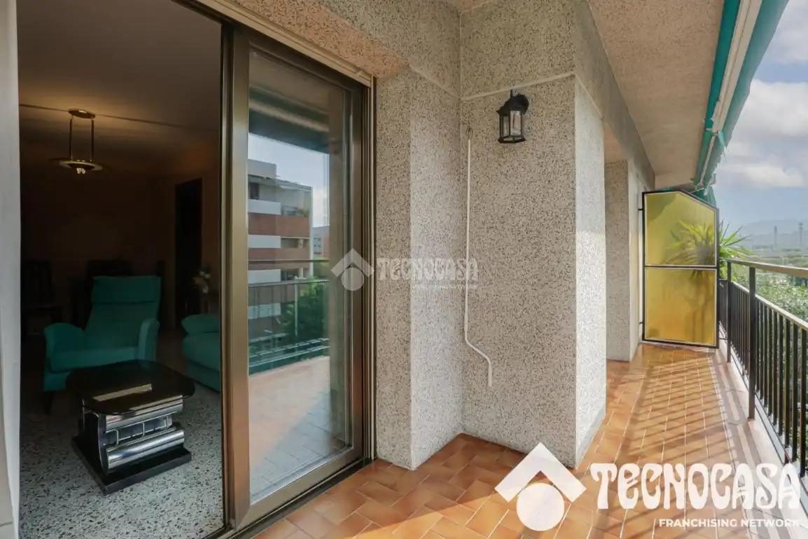 Piso con terraza en venta en Riu Sud, imagen 2