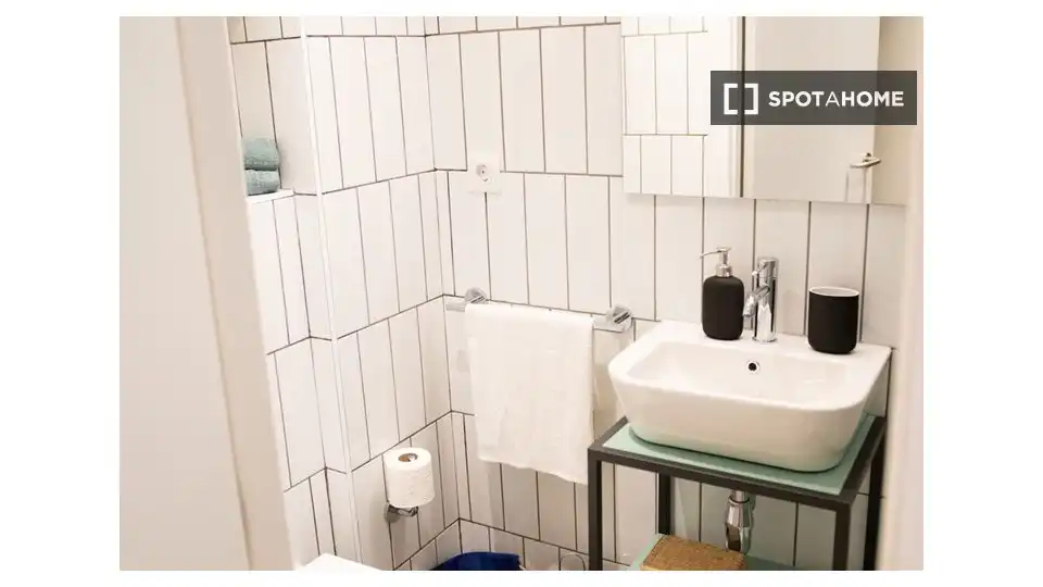 Baño de Casa o chalet para compartir en Barcelona con Aire acondicionado, Terraza y Amueblado