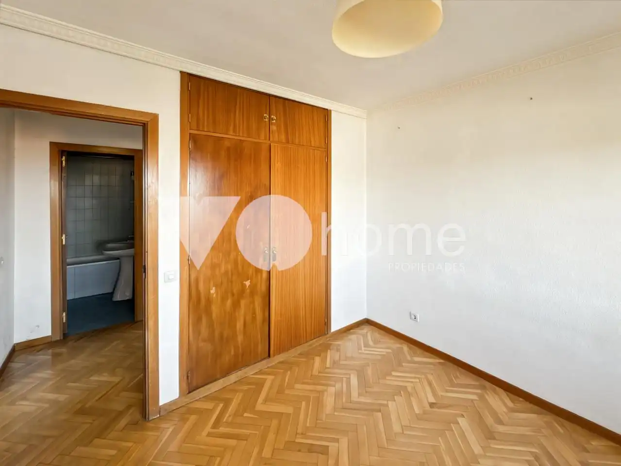 Habitación de Piso en venta en Madrid con Calefacción, Parquet y Terraza