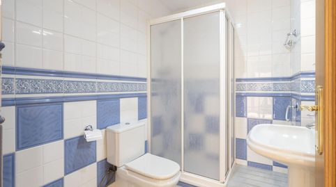 Foto 2 de Piso en venta en Carrer de Juan Valentí Escalas, Fondo, Santa Coloma de Gramenet