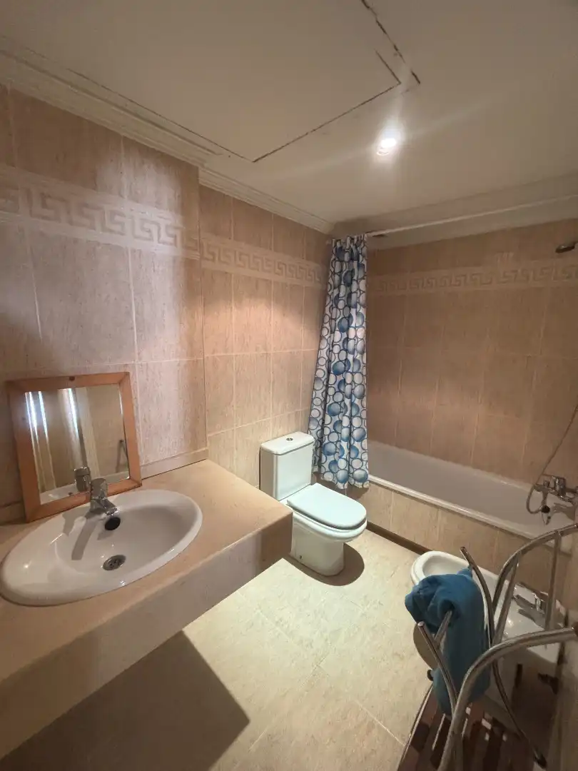 Bathroom of Ground floor for sale in Marbella  with Air Conditioner, Private garden and Terrace