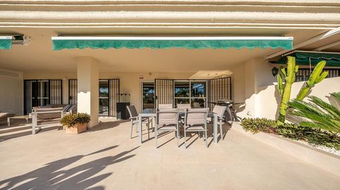 Foto 2 de Apartamento en venta en Las Brisas, Marbella