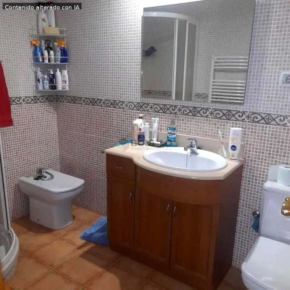 Baño de Casa adosada en venta en Cascante del Río con Calefacción, Terraza y Balcón