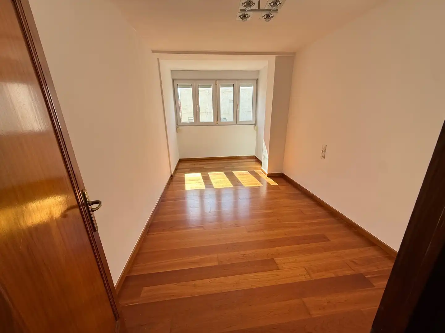 Flat for rent in Almería  with Air Conditioner and Terrace