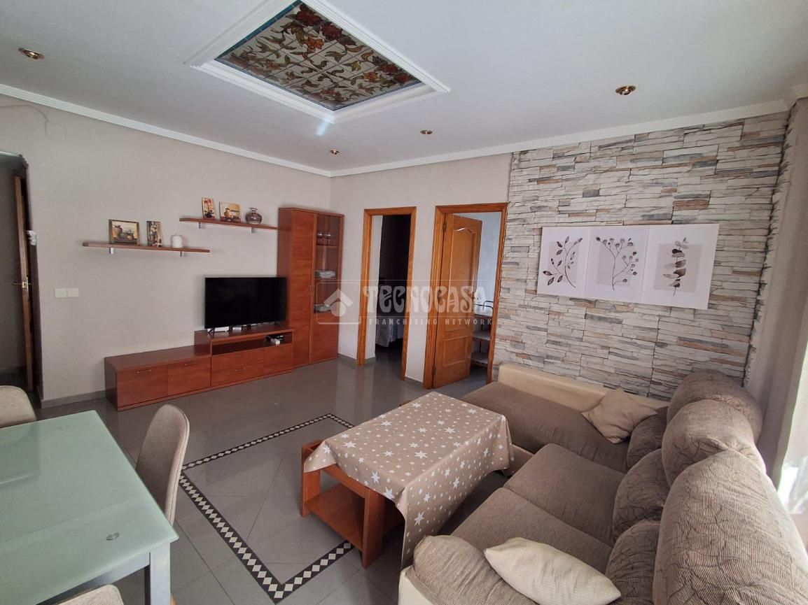 Sala d'estar de Pis de lloguer en  Huelva Capital amb Aire condicionat i Moblat