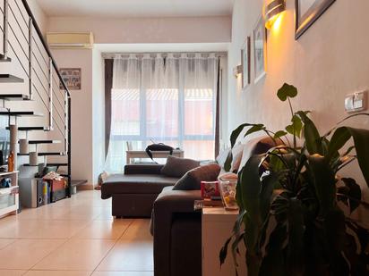 Living room of Flat for sale in Girona Capital  with Storage room