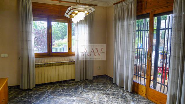 Casa-chalet en Venta en Serraparera