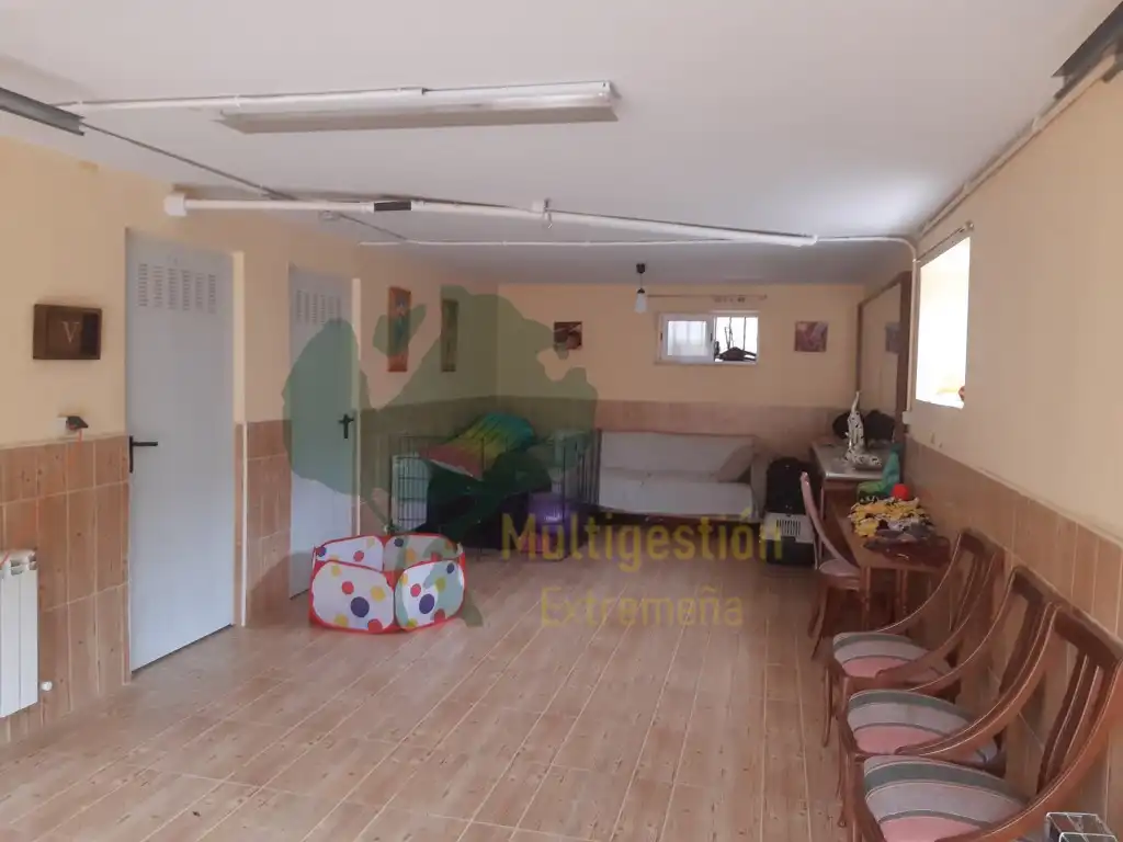 Einfamilien-Reihenhaus zur Miete in Cáceres