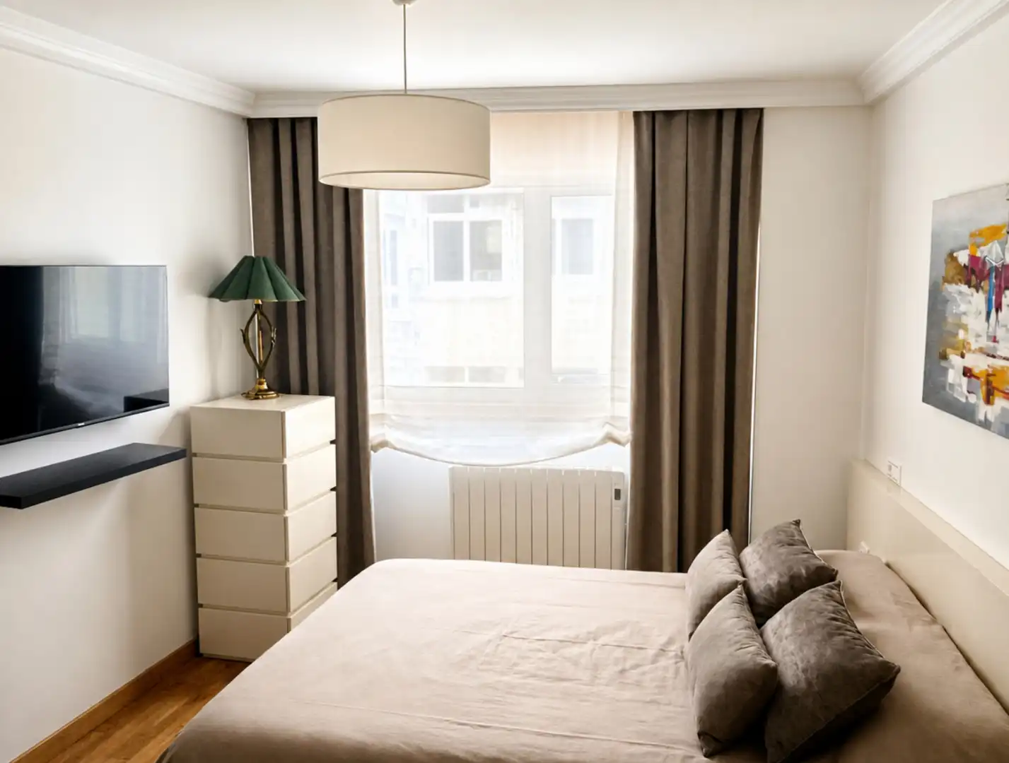 Dormitori de Apartament en venda en A Coruña Capital  amb Calefacció, Parquet i Traster
