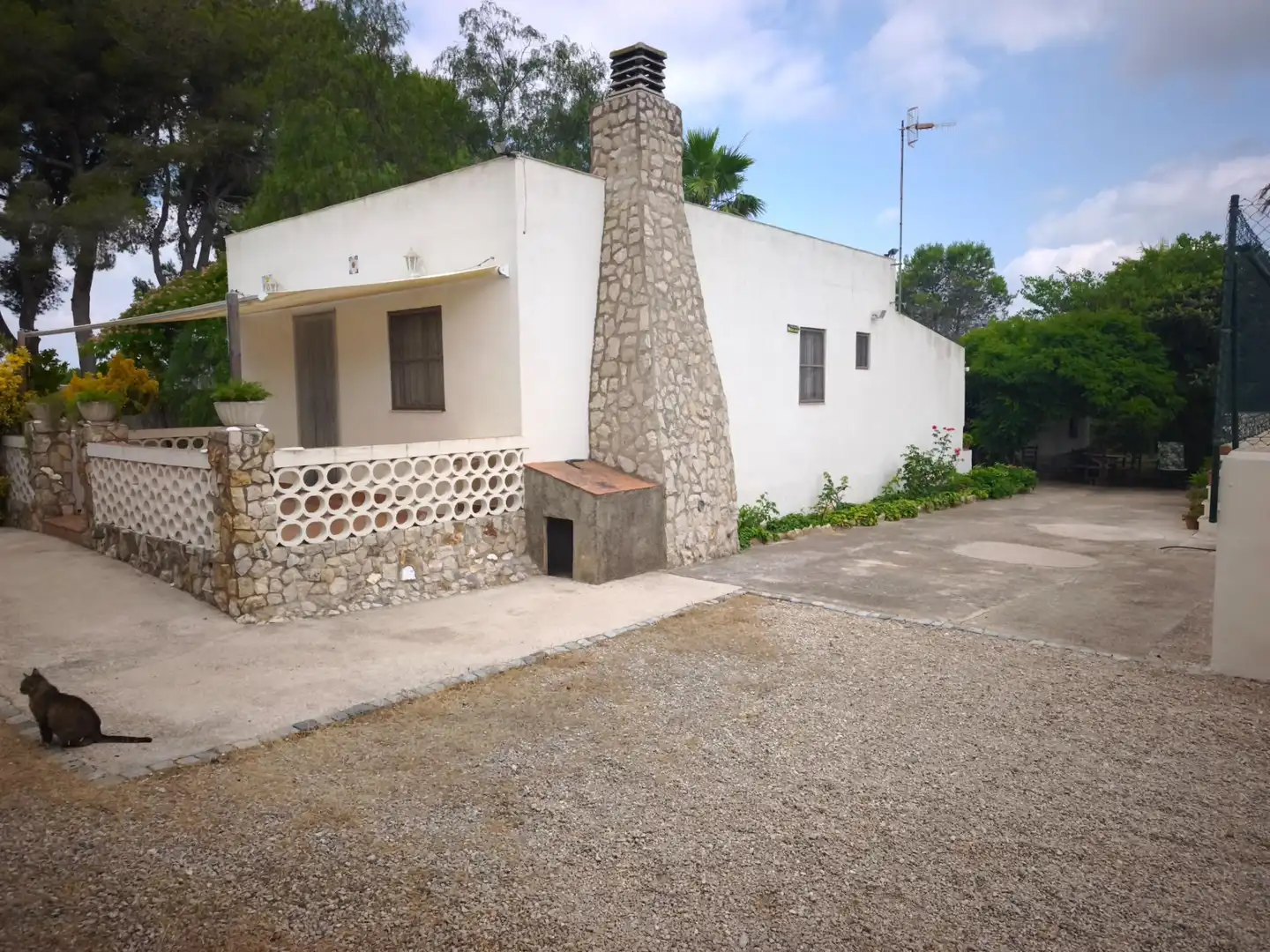 Vista exterior de Finca rústica en venda en Masdenverge amb Jardí privat, Traster i Moblat