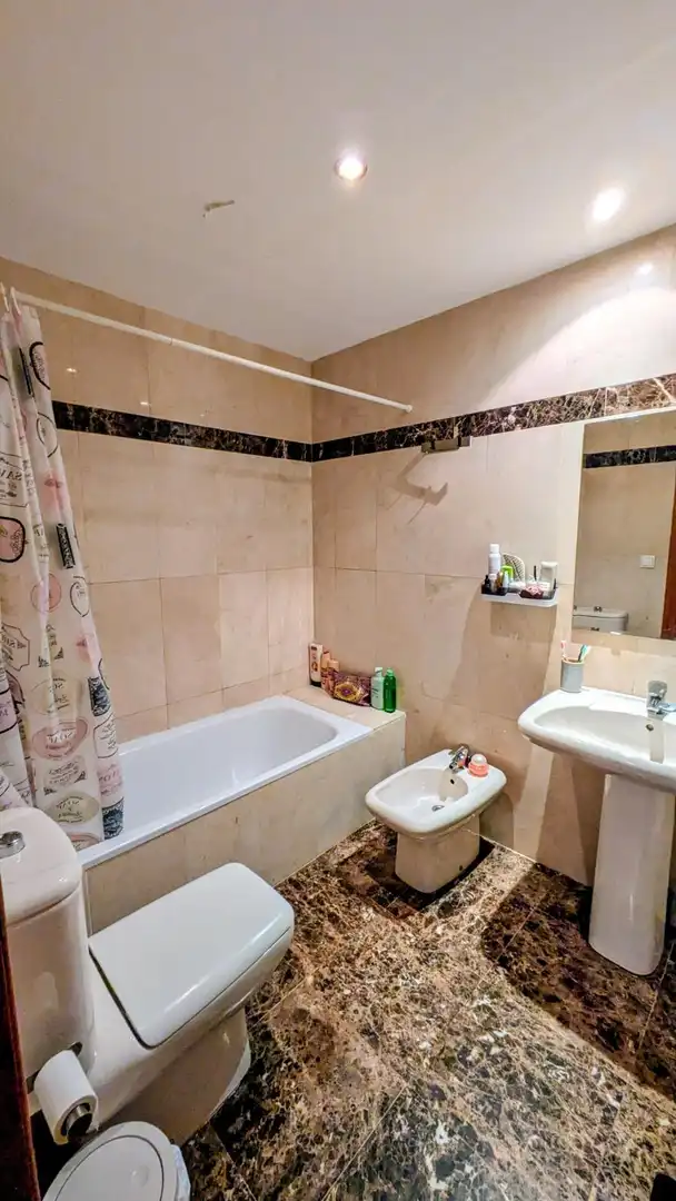 Bathroom of Flat for sale in Córdoba  with Air Conditioner, Heating and Private garden