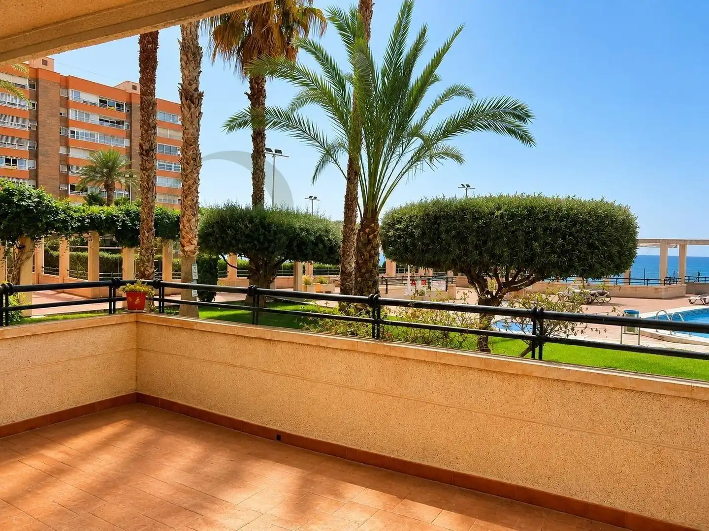 Terrasse von Wohnung zur Miete in El Campello mit Heizung, Privatgarten und Terrasse