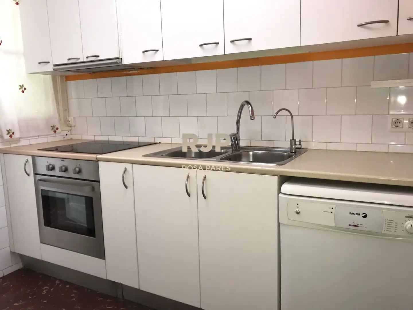Cuina de Pis en venda en Aiguafreda amb Calefacció i Terrassa