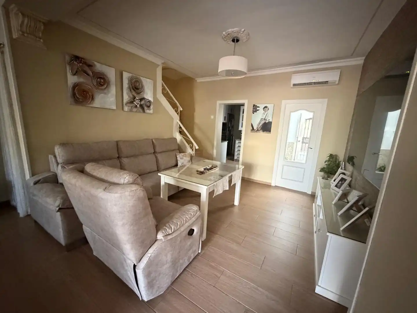 Sala d'estar de Casa o xalet en venda en Morón de la Frontera