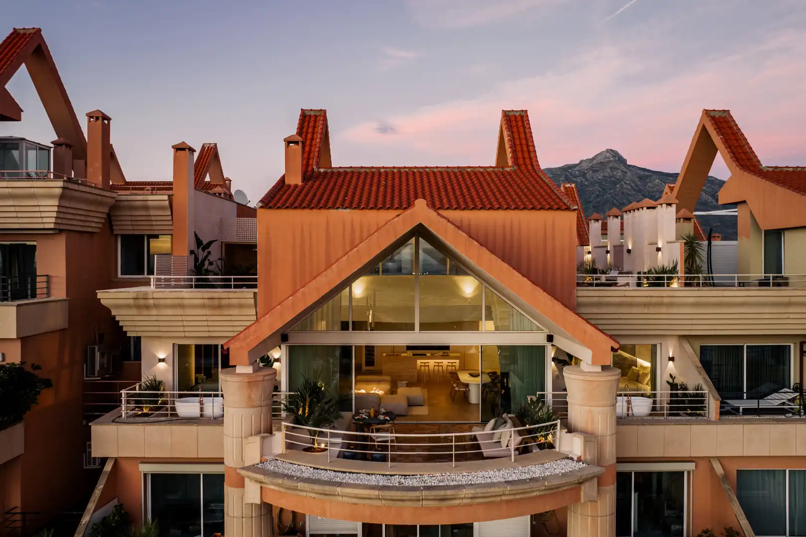Ático con terraza en venta en Nueva Andalucía