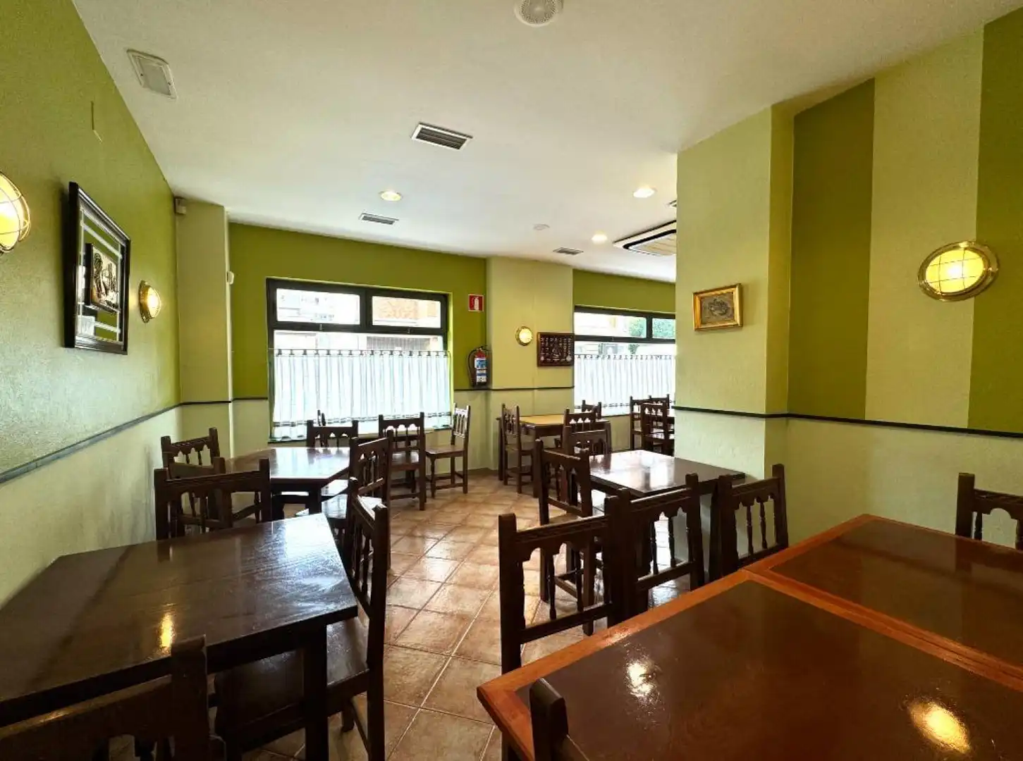 Local comercial en venda a Los Corrales de Buelna - MENENDEZ PELAYO 6, imagen 5