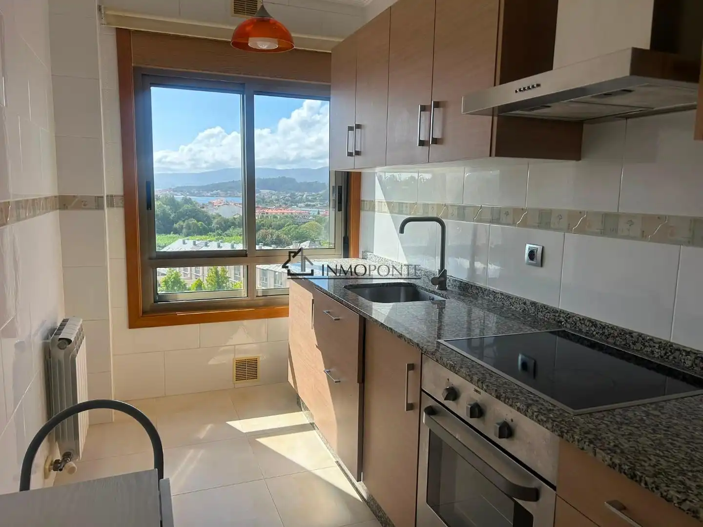 Apartament en venda en Pontevedra Capital  amb Calefacció i Traster